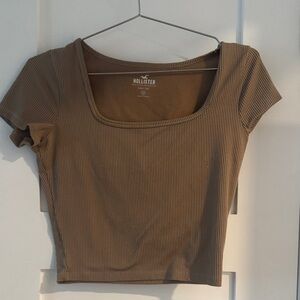 Hollister Women's Tan Ribbed Crop Top